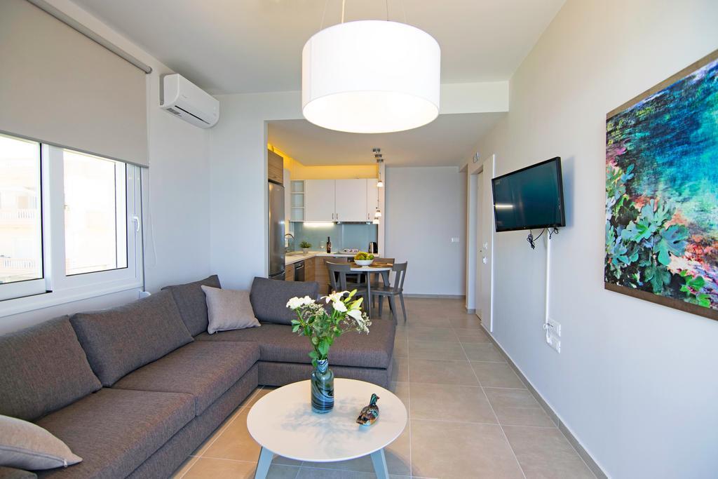 Sonja Beachfront Apartments Като Дарацо Екстериор снимка