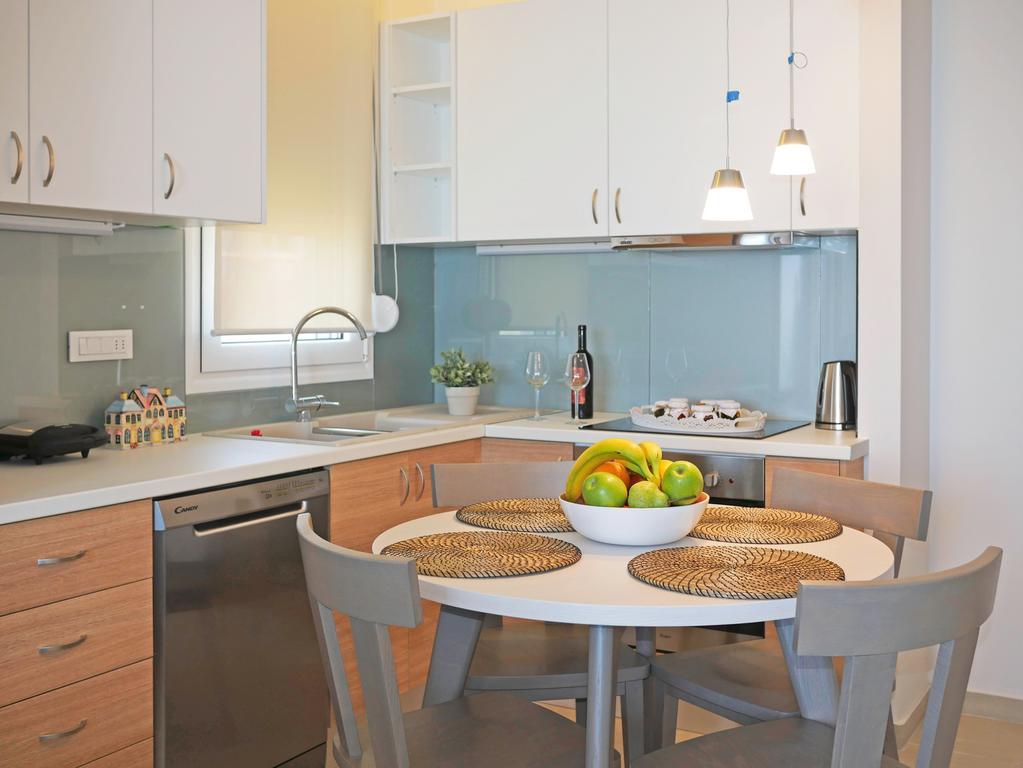 Sonja Beachfront Apartments Като Дарацо Екстериор снимка