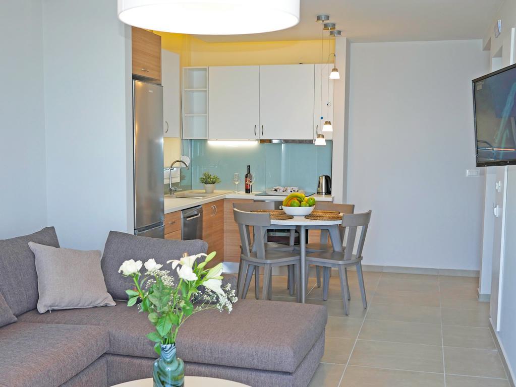 Sonja Beachfront Apartments Като Дарацо Екстериор снимка