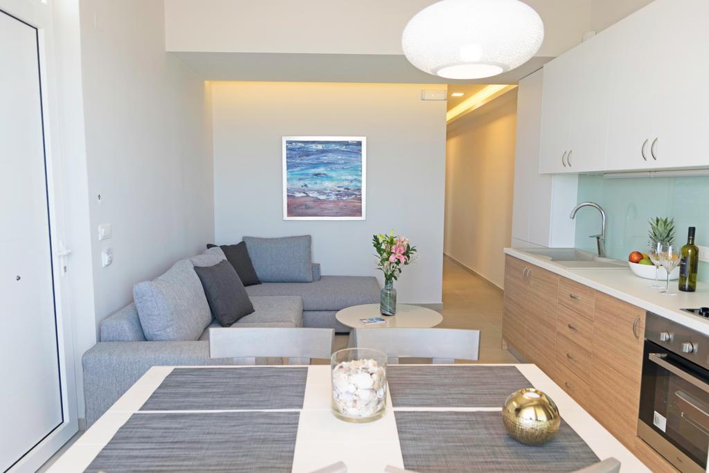 Sonja Beachfront Apartments Като Дарацо Екстериор снимка