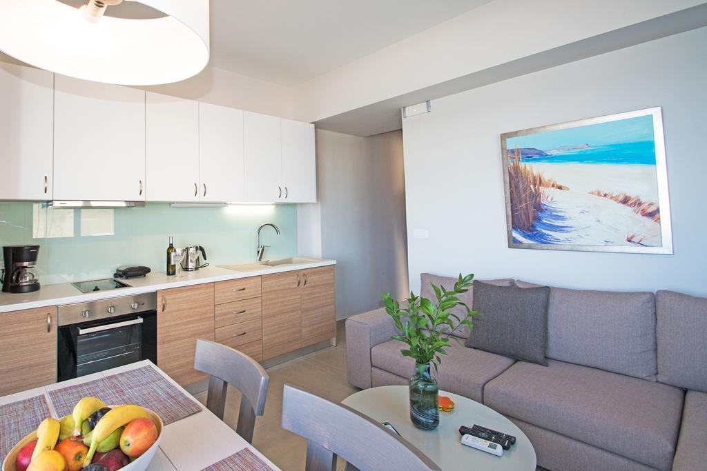 Sonja Beachfront Apartments Като Дарацо Екстериор снимка